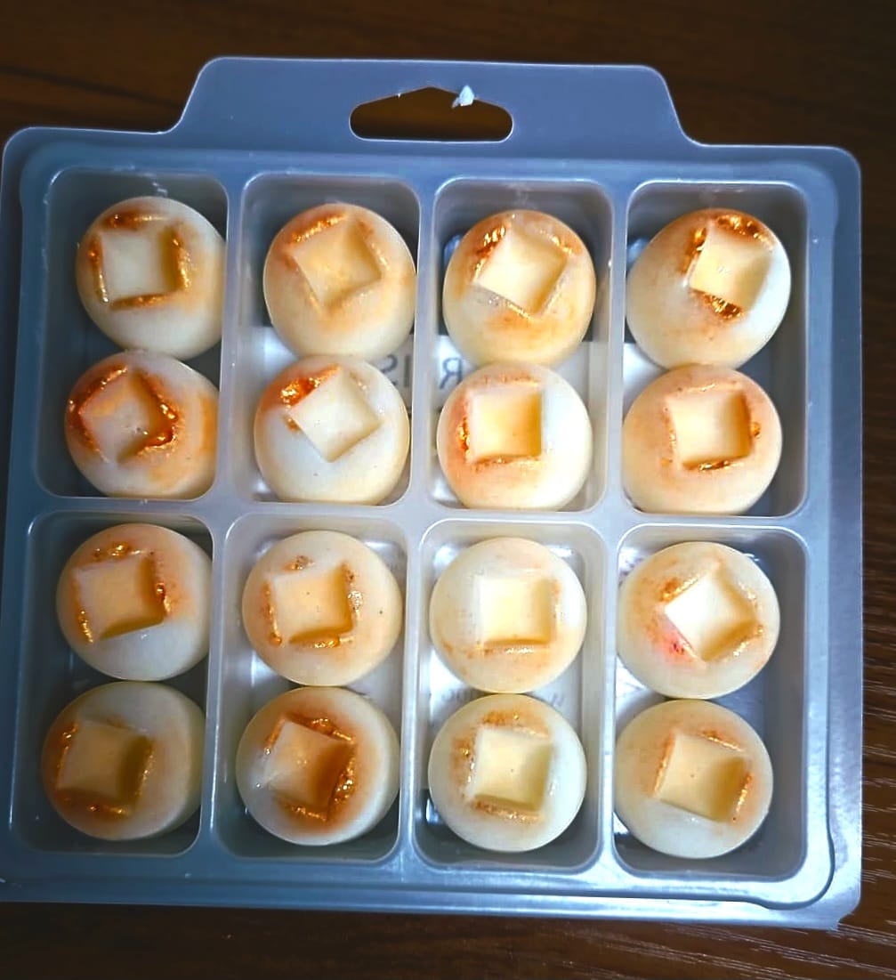 Amber Kiss Wax Melt Clamshell | Luxury Perfume-Inspired | 16 Melts