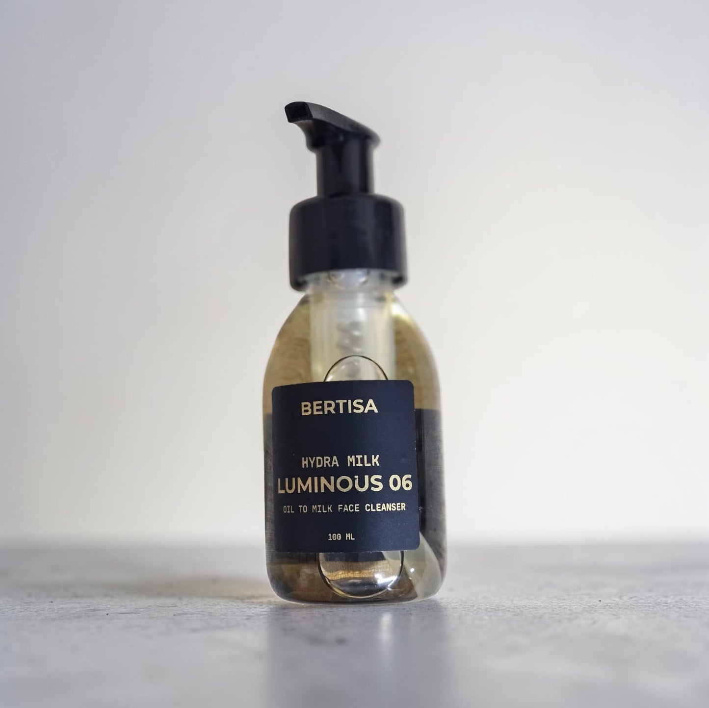 Luminous 06 Hydra Milk Face Cleanser