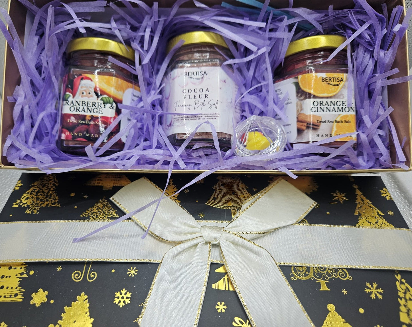 Christmas Dead Sea Salt Bath Soaking & Foaming Himalayan Bath Salt Pamper Set – A Luxurious Holiday Escape